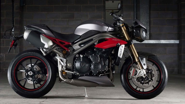TRIUMPH Speed Triple 2016
