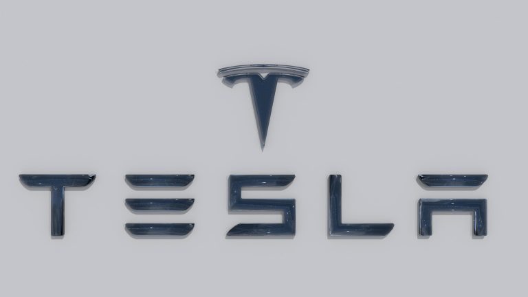 Tesla Bientôt la voiture autonome