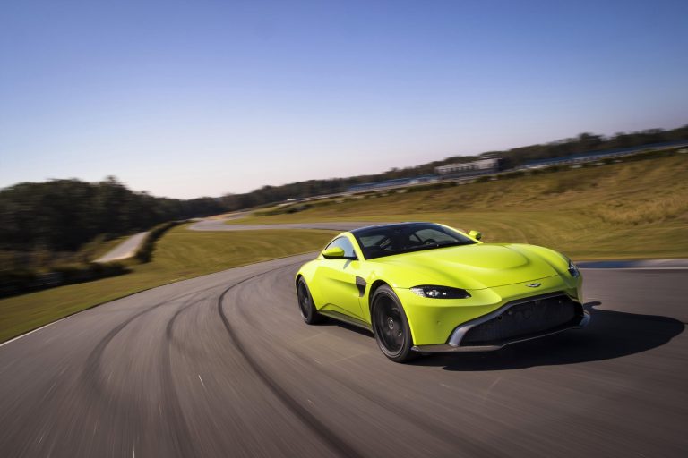Aston Martin présente la nouvelle Vantage