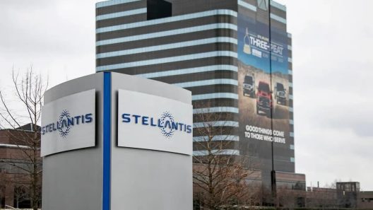 Stellantis distribue près de 1,9 milliard d'euros à ses salariés