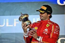 Carlos Sainz démarre la saison avec un podium au Grand prix du Bahreïn