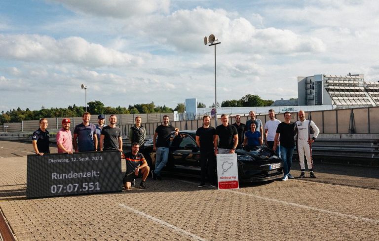 La Taycan Turbo GT établit un nouveau record de vitesse de voiture électrique