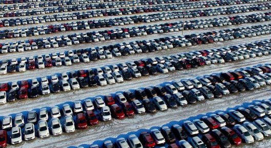 Les ventes de voitures neuves plongent de plus de 9% en février