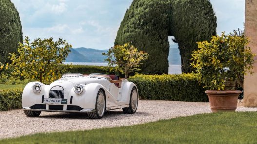 Morgan et Pininfarina présentent Midsummer, une célébration de la carrosserie et du style intemporel