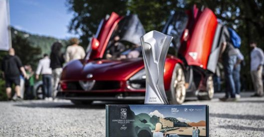 Le concept 33 Stradale d'Alfa Romeo remporté le prestigieux « Design Concept Award »