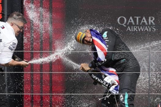 Lewis Hamilton établit un nouveau record en remportant le neuvième Grand Prix de Grande-Bretagne